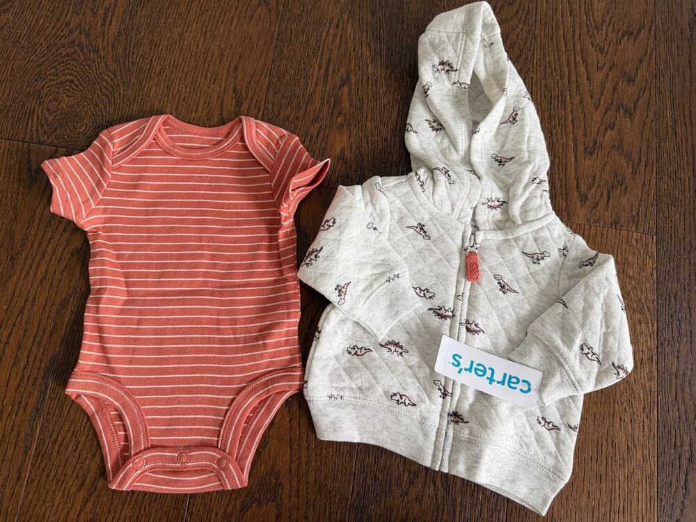 New! Carter’s Newborn 2pc Set